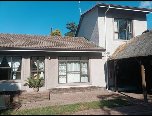 4 BEDROOM HOUSE FOR SALE IN PINETOWN